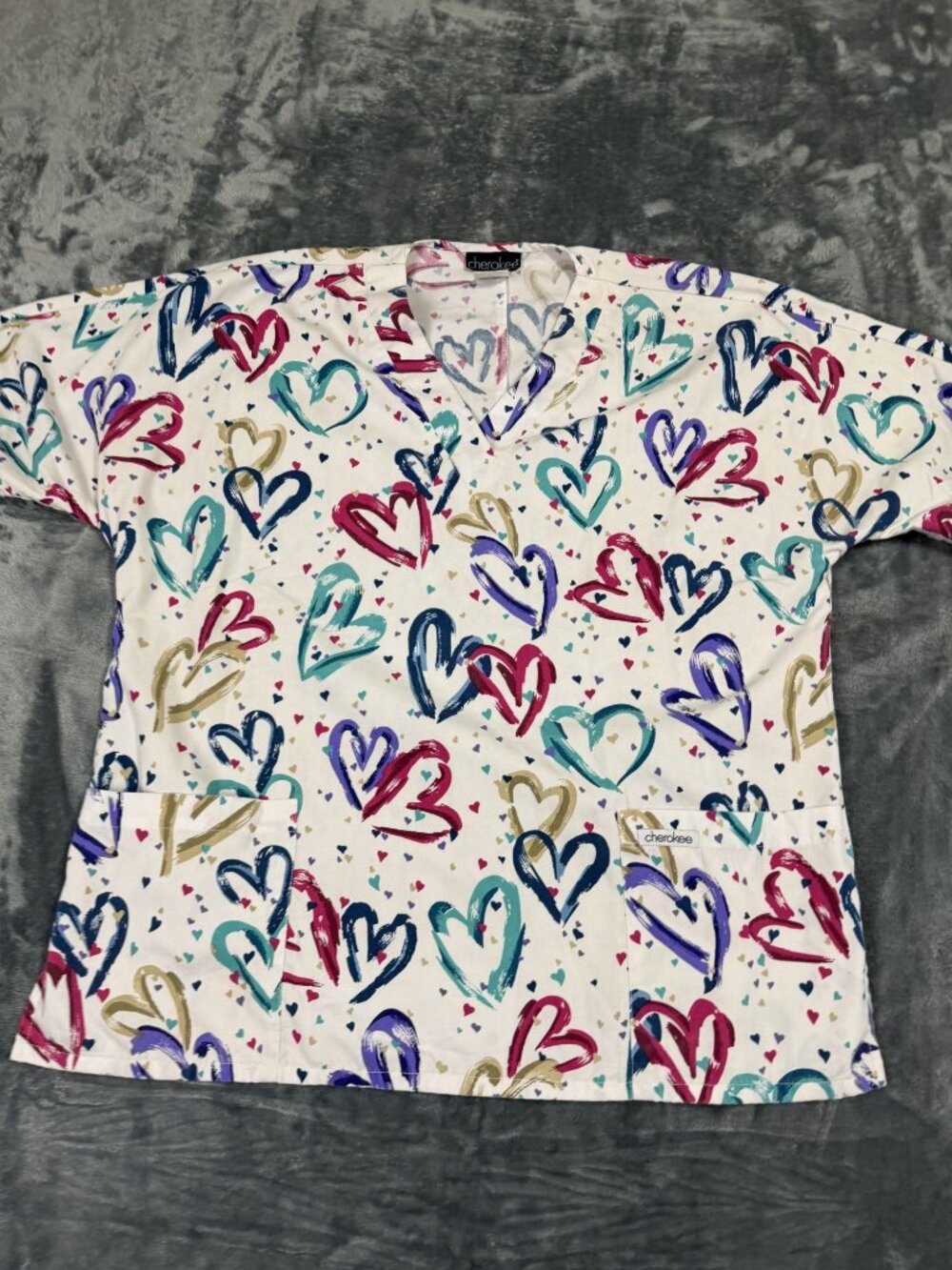 Cherokee Womens Heart Print V-Neck Scrub Top With Pockets Size L